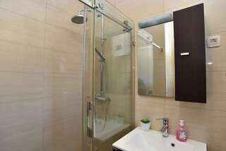 Апартаменты Apartments Jelušić Будва Номер-студио с видом на море-24